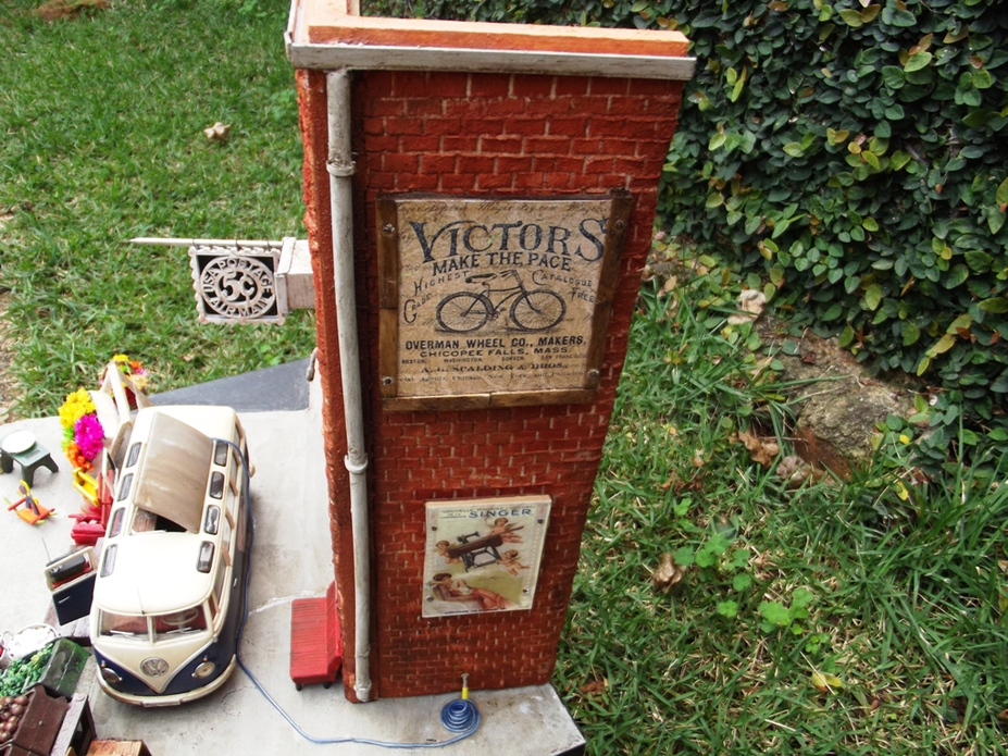 Flea Market Small 4